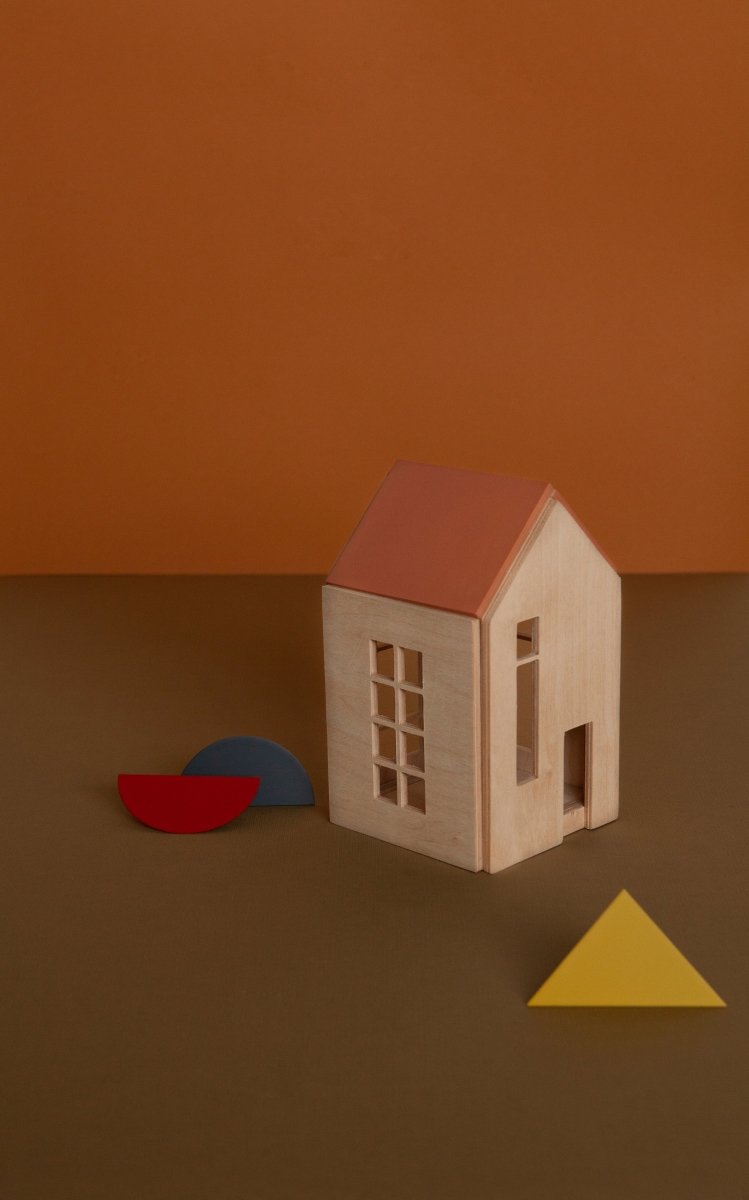 Magnetic Wooden Dollhouse - Little Nomad